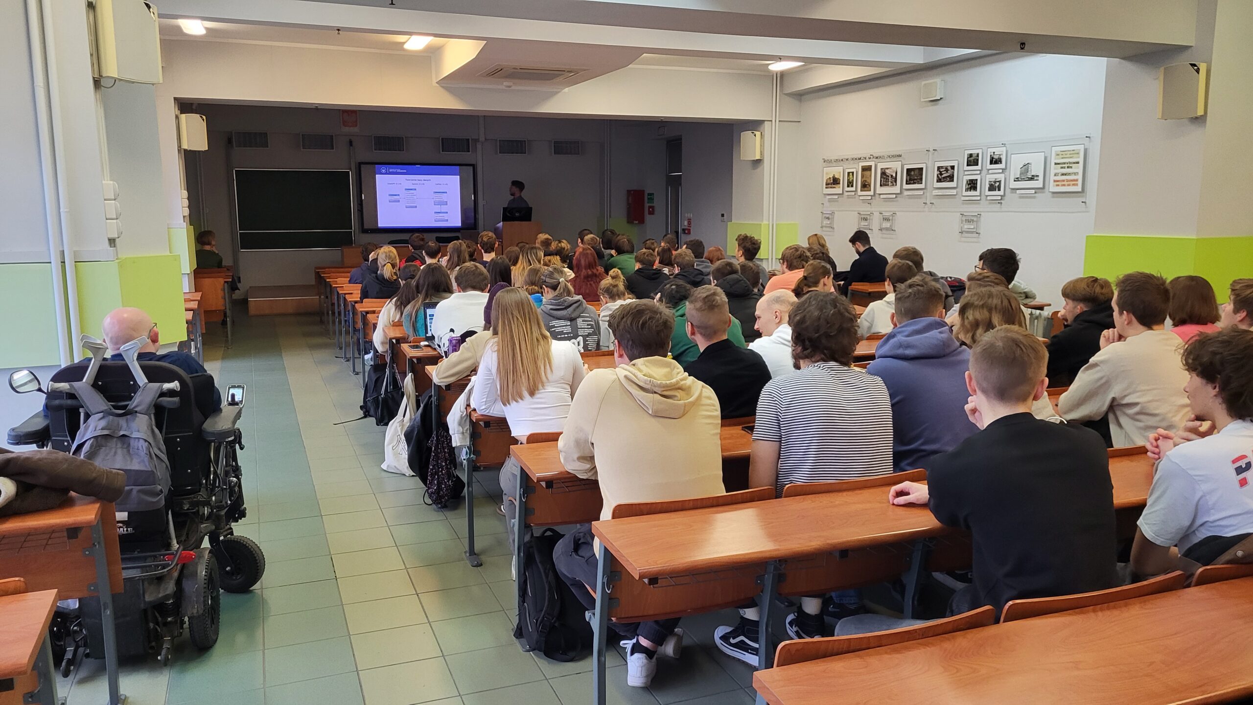 Naukowe Mikołajki 2024: Generatywna Sztuczna Inteligencja
